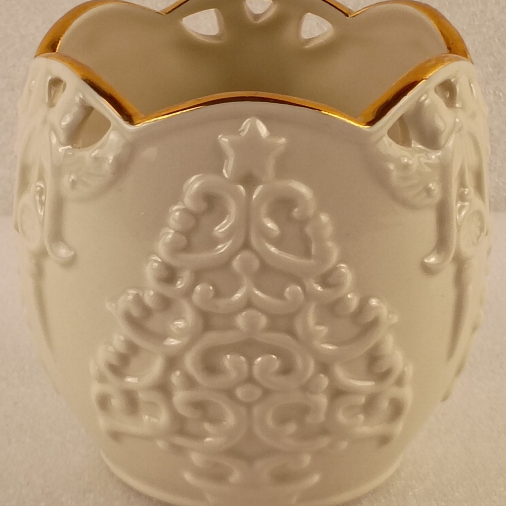 Lenox “Mary Lights the Tree” Votive – 3.5” Tall – Beautiful Holiday...
